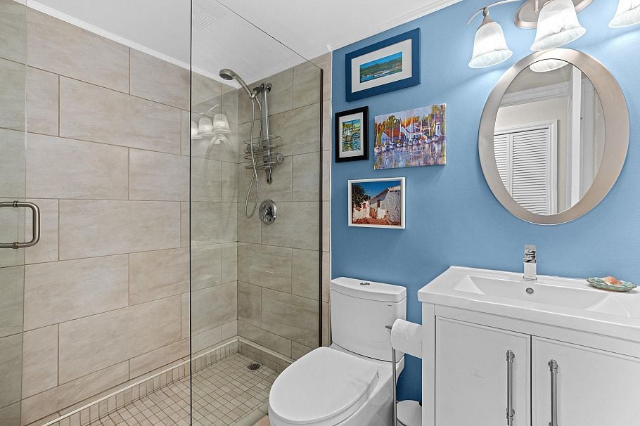 105 1125 Gilford Street Vancouver, BC - 21