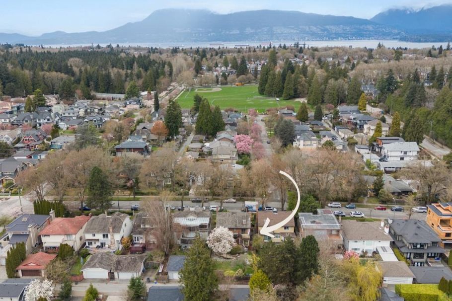 3958 W 29th Avenue Vancouver, BC - 26