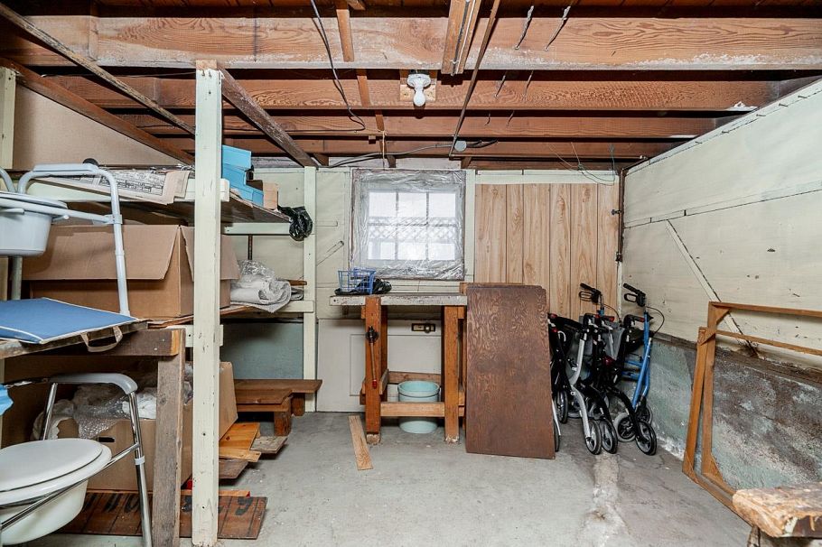 1969 W 43rd Avenue Vancouver, BC - 28