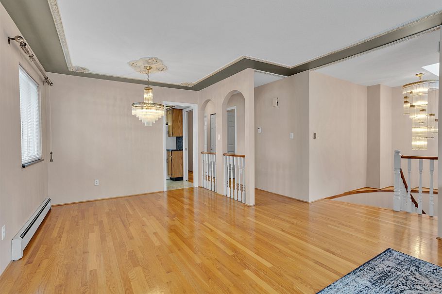 3240 Clive Avenue Vancouver, BC - 4