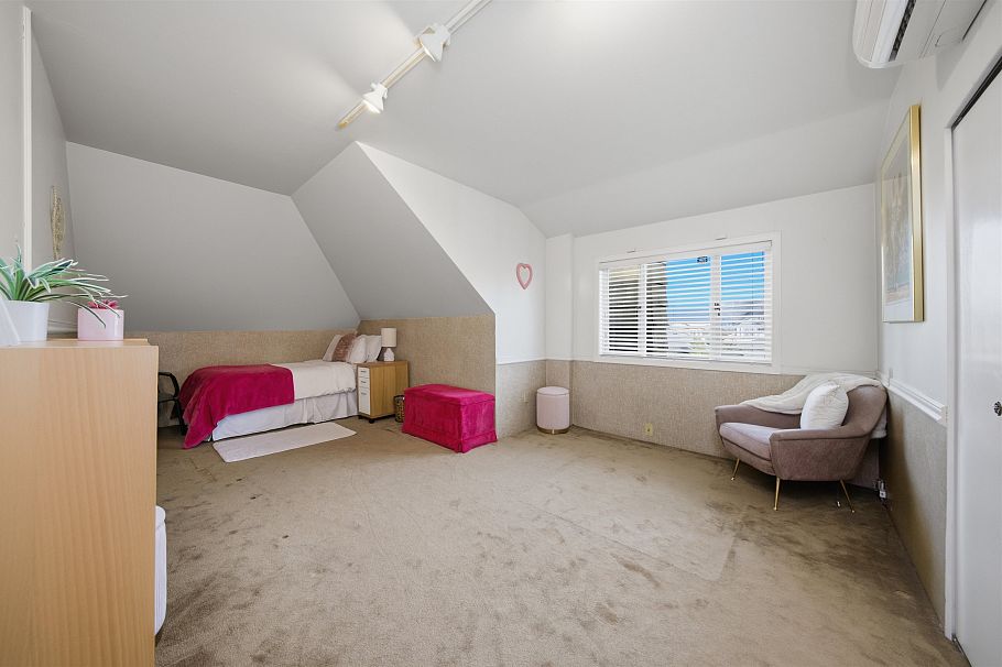 2865 W 30th Avenue Vancouver, BC - 16