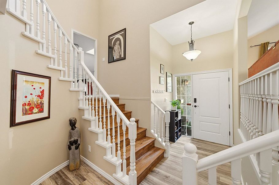 4575 Cliffmont Road North Vancouver, BC - 25