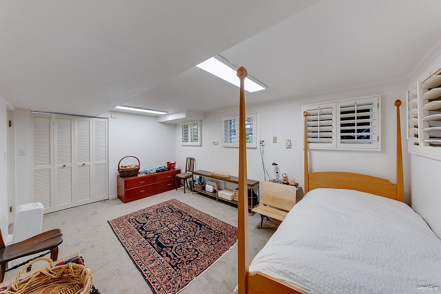 670 Montroyal Boulevard North Vancouver, BC - 17