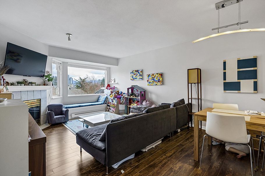 403 3738 Norfolk Street Burnaby, BC - 4