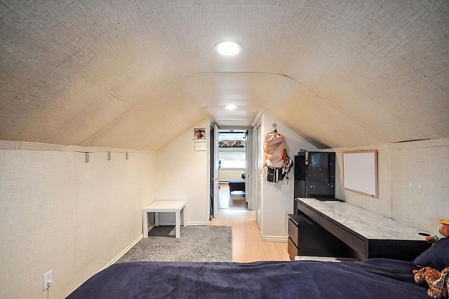 3156 Adanac Street Vancouver, BC - 3