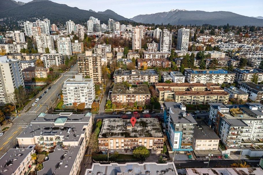 103 127 E 4th Street North Vancouver, BC - 33