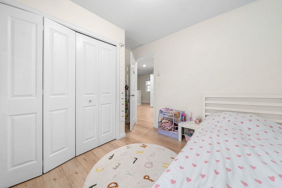 1263 W 16th Street North Vancouver, BC - 30