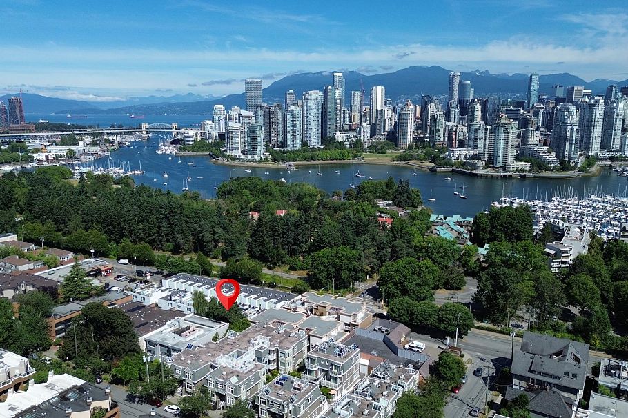 2216 Willow Street Vancouver, BC - 5