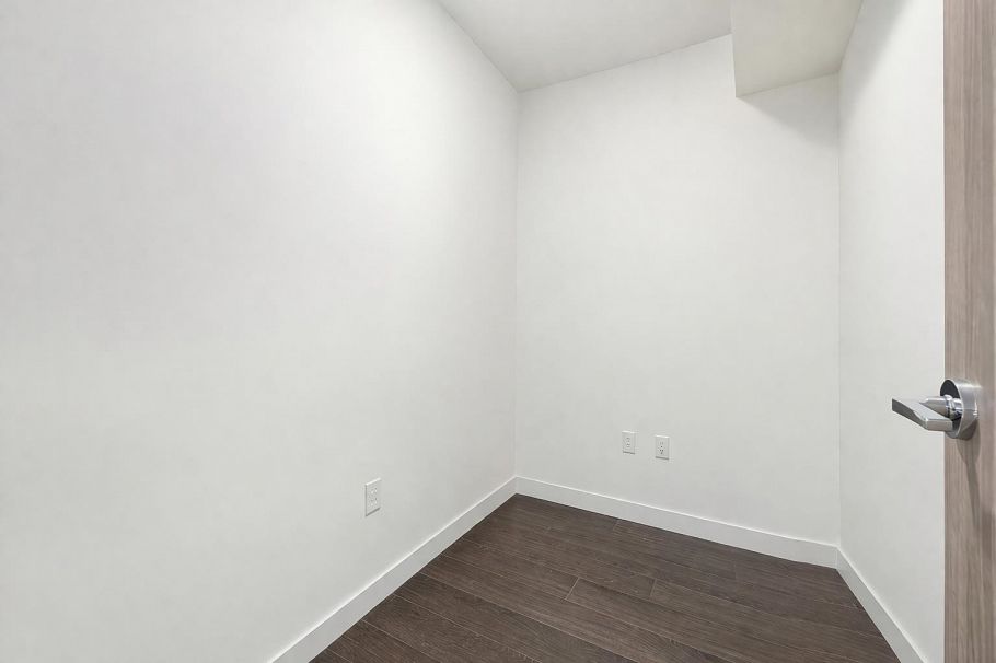 1306 8611 Hazelbridge Way Richmond, BC - 6