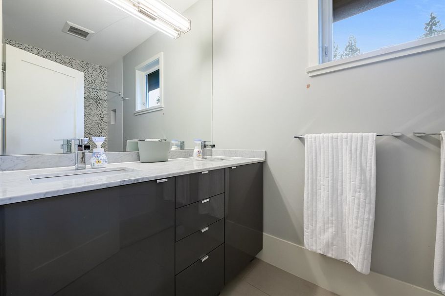 6109 Highbury Street Vancouver, BC - 11