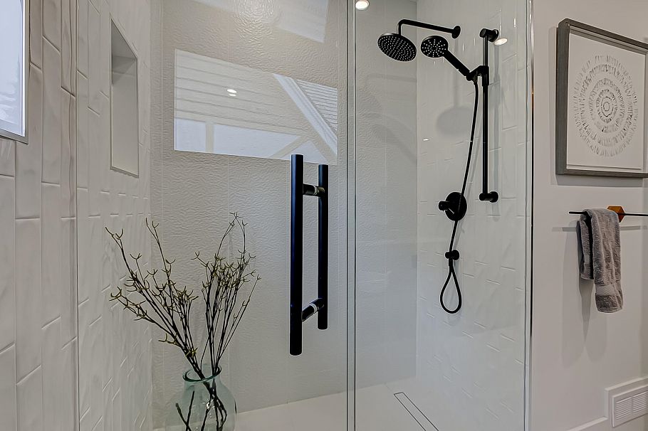 2836 Violet Street North Vancouver, BC - 28