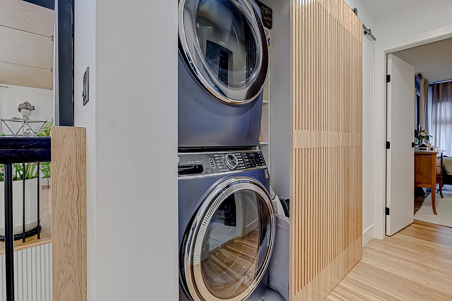 2836 Violet Street North Vancouver, BC - 31