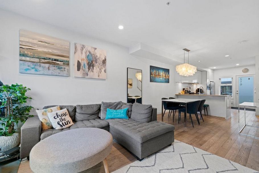 216 455 E 16th Avenue Vancouver, BC - 2