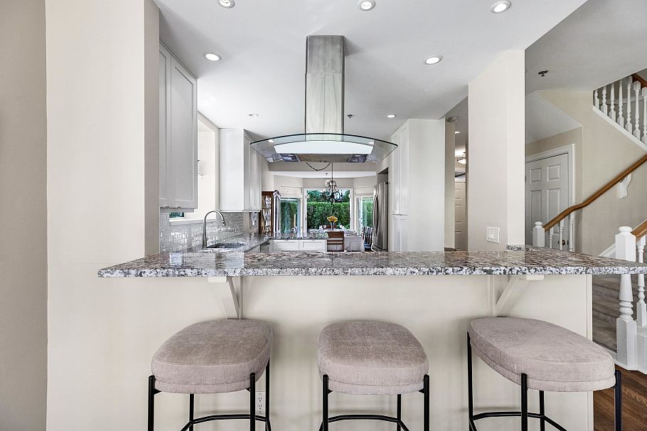 10 5880 Hampton Place Vancouver, BC - 10