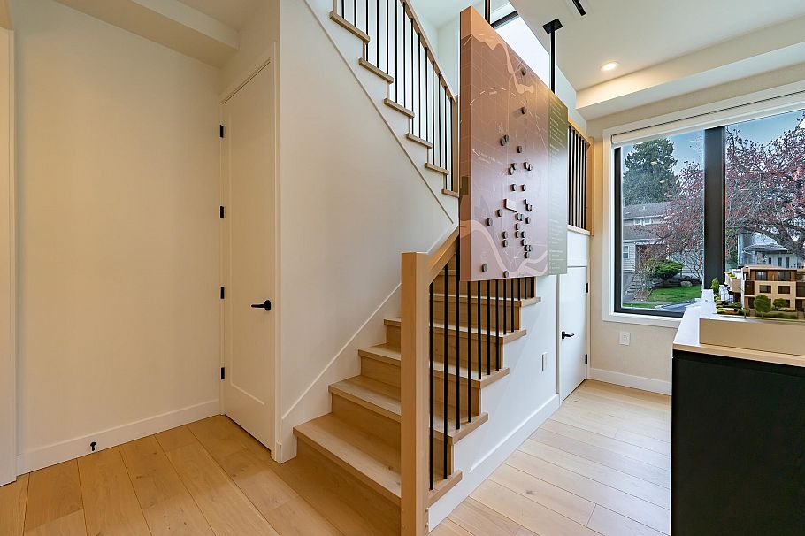 858 W 64th Avenue Vancouver, BC - 28