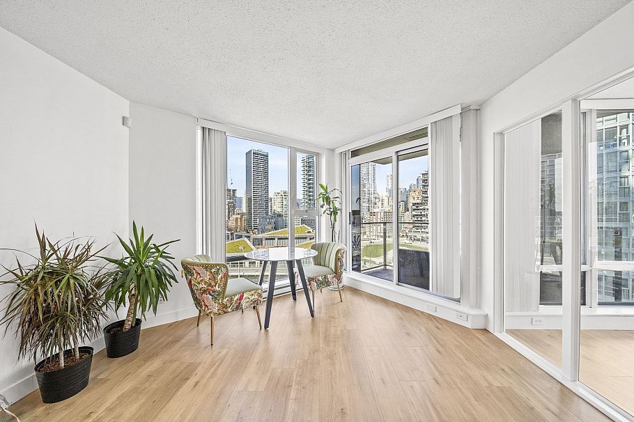 1807 583 Beach Crescent Vancouver, BC - 4