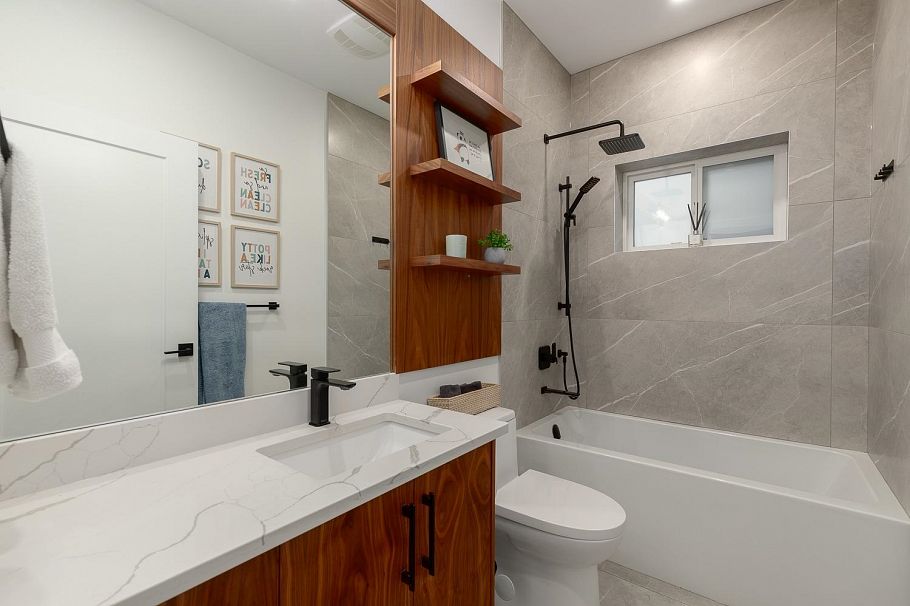 959 E 13th Avenue Vancouver, BC - 22