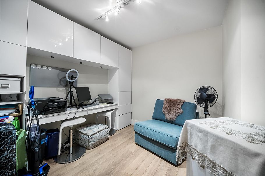 418 3606 Aldercrest Drive North Vancouver, BC - 10