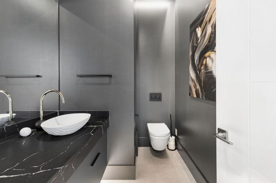 1200 Bedford Court North Vancouver, BC - 18