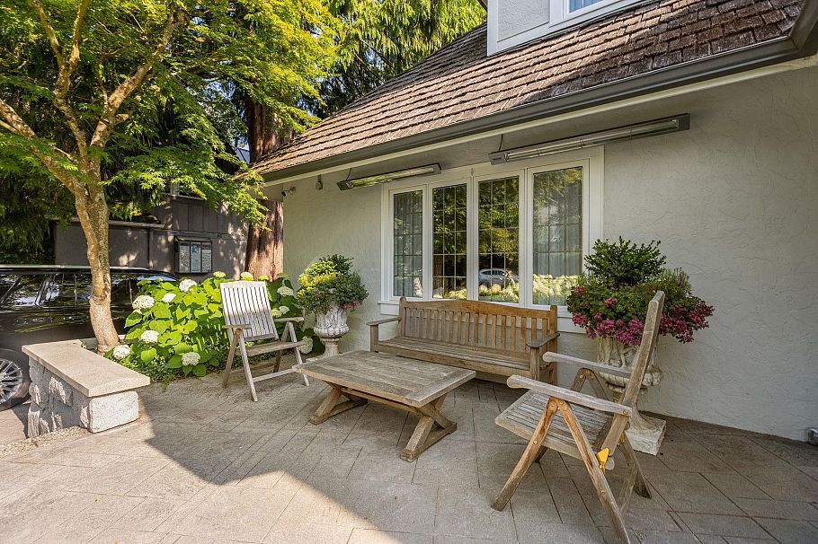 1749 W 38th Avenue Vancouver, BC - 27