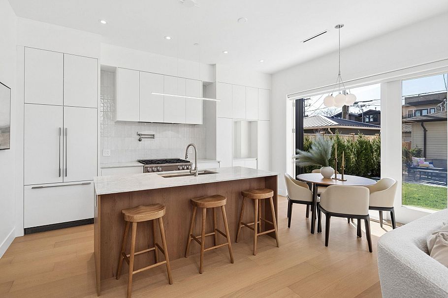 2 3648 West 20th Avenue Vancouver, BC - 3