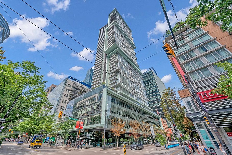 3606 777 Richards Street Vancouver, BC - 1