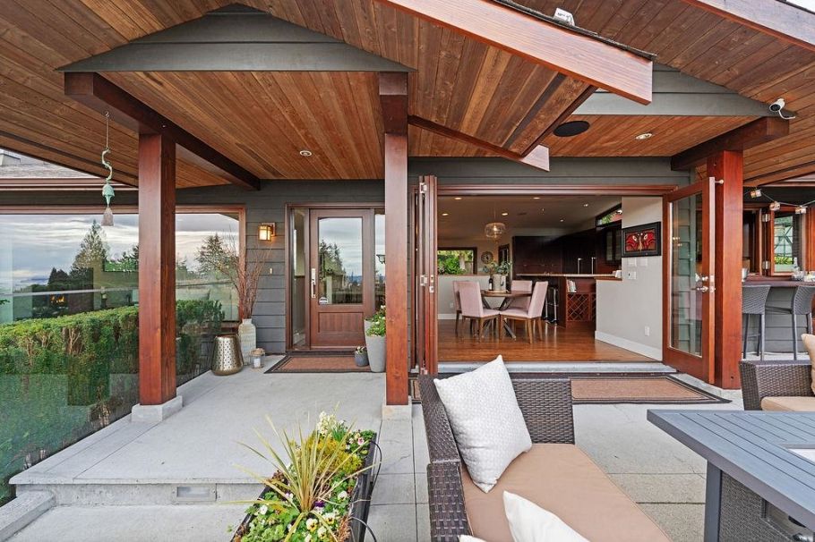 124 Carisbrooke Crescent North Vancouver, BC - 5