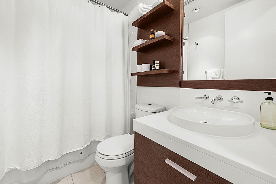 607 2528 Maple Street Vancouver, BC - 11