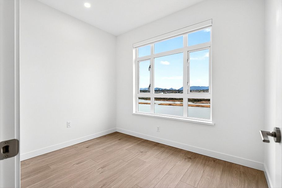 76 10333 River Drive Richmond, BC - 24