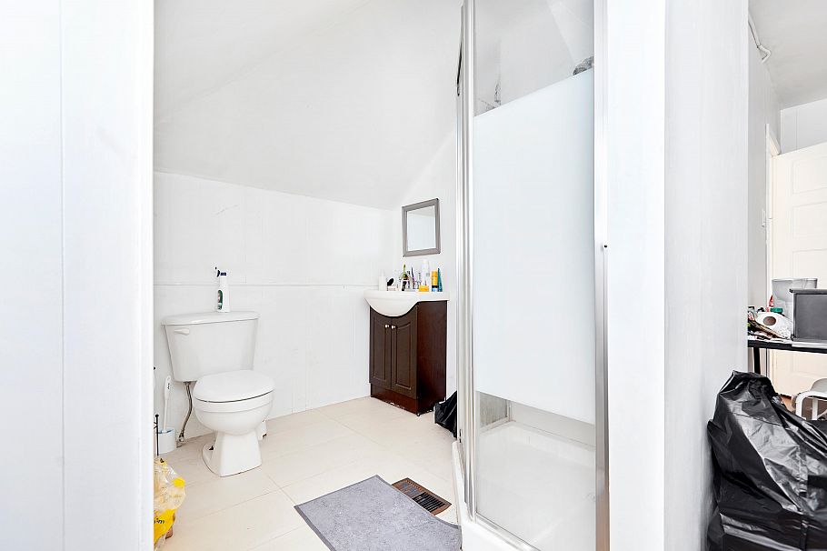 1440 E 1st Avenue Vancouver, BC - 11