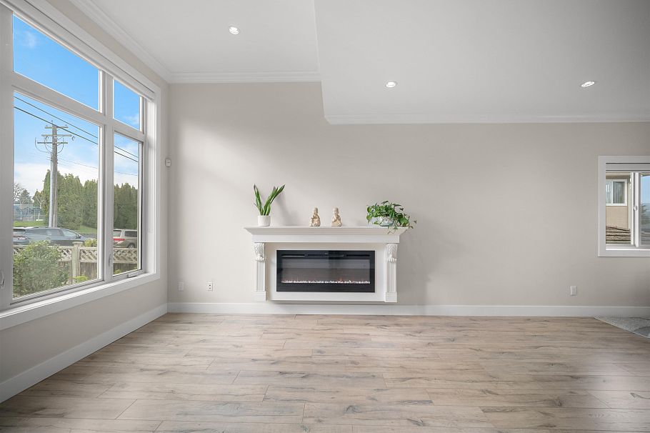 4986 Inman Avenue Burnaby, BC - 9