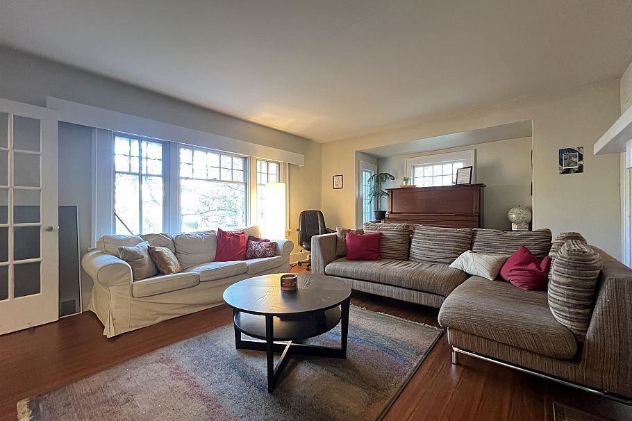 2080 W 33rd Avenue Vancouver, BC - 4