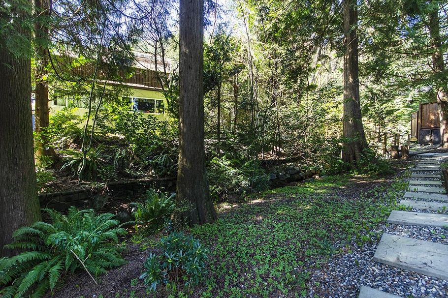 4540 Mountain Highway North Vancouver, BC - 31