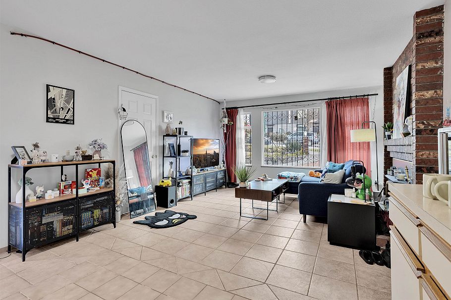 3240 Clive Avenue Vancouver, BC - 22