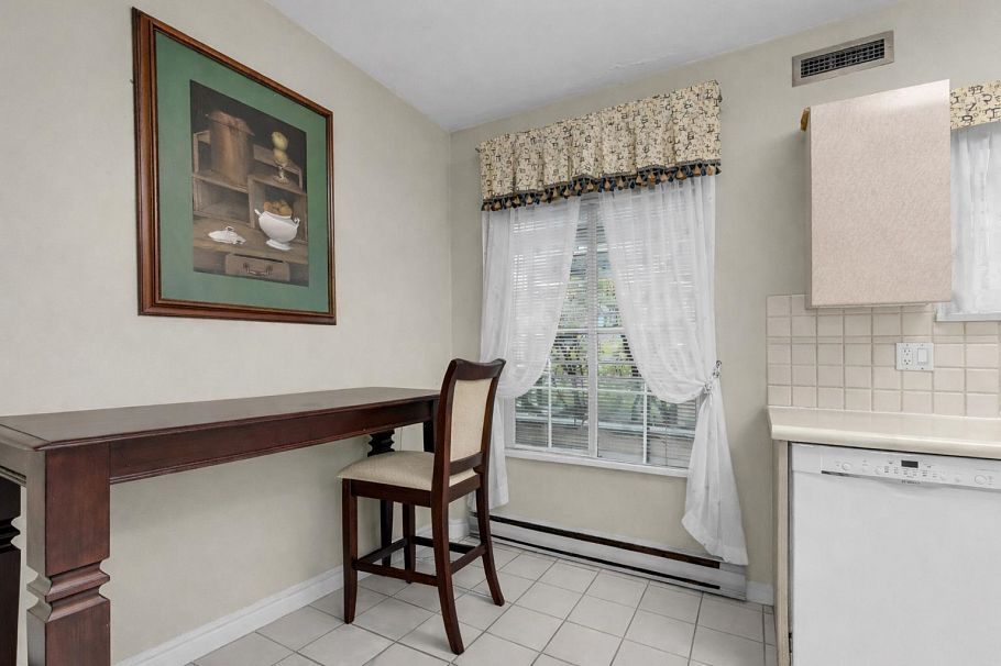 302 1311 Beach Avenue Vancouver, BC - 20