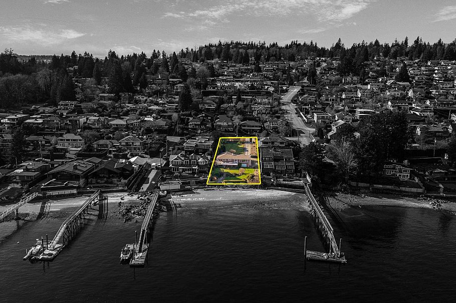 450 Beachview Drive North Vancouver, BC - 2