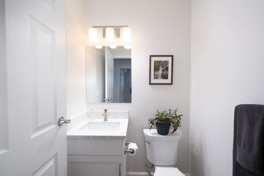 1716 Cascade Court North Vancouver, BC - 16