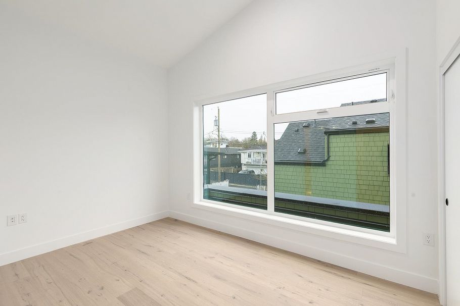 462 E 17th Avenue Vancouver, BC - 17