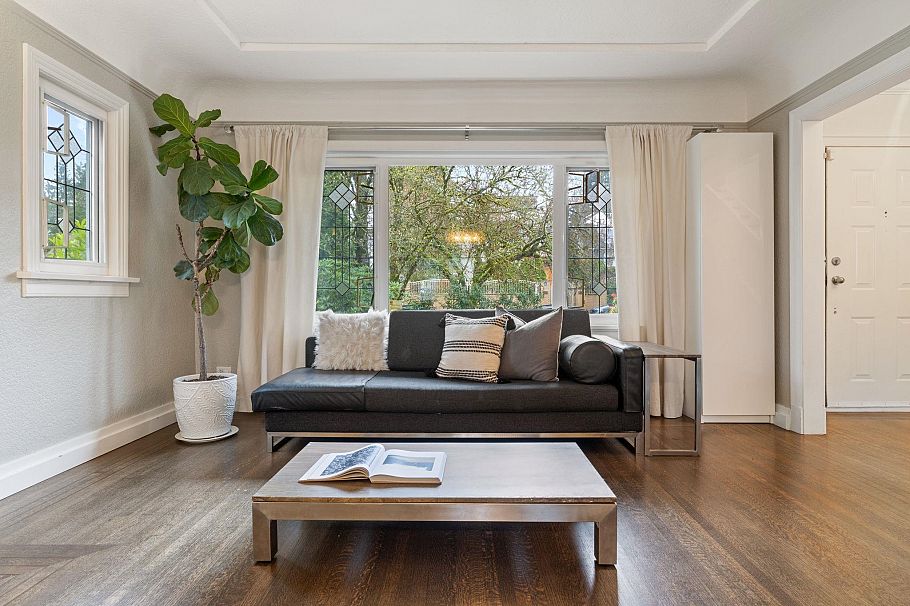 2907 W 30th Avenue Vancouver, BC - 3