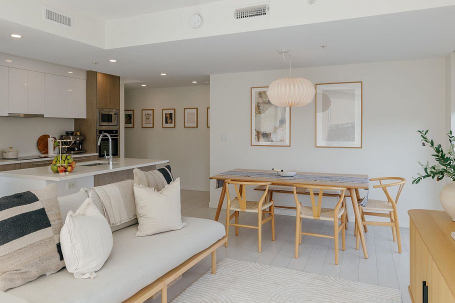 305 285 E 10th Avenue Vancouver, BC - 3