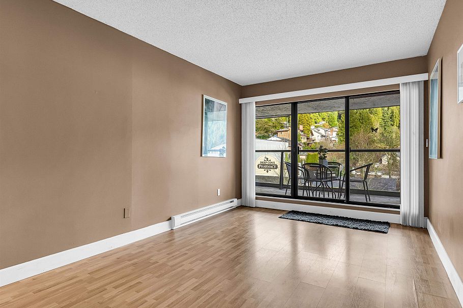 203 4323 Gallant Avenue North Vancouver, BC - 14