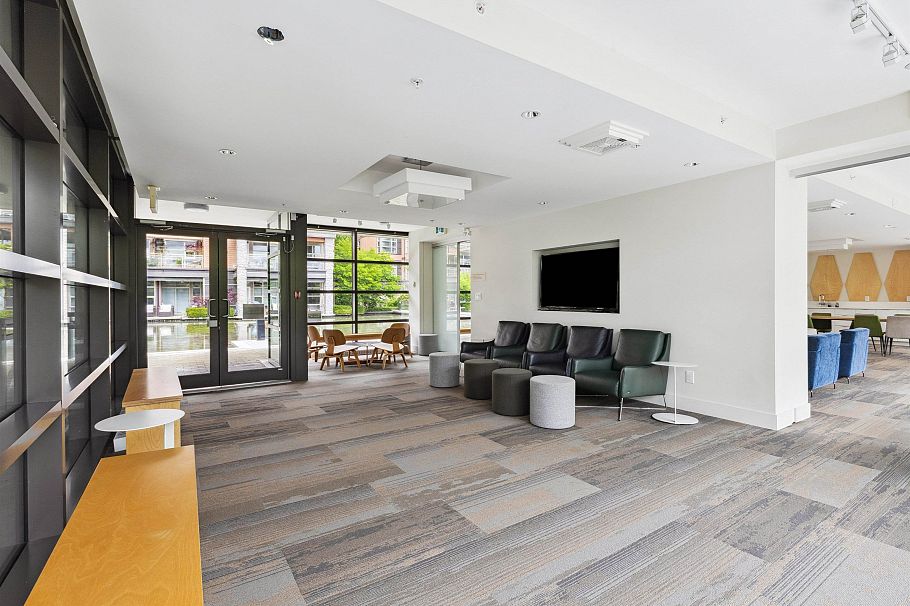 418 3606 Aldercrest Drive North Vancouver, BC - 36