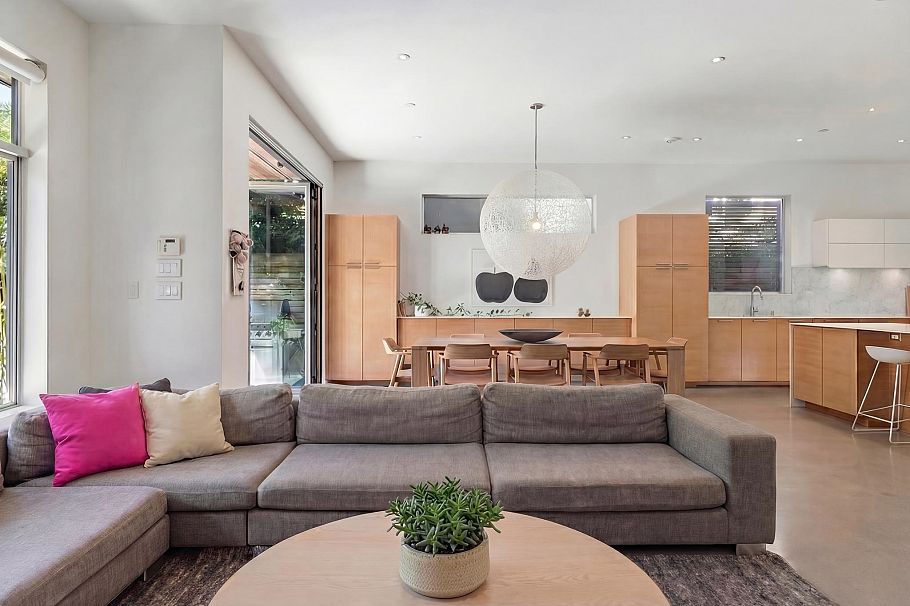 3156 W 13th Avenue Vancouver, BC - 9