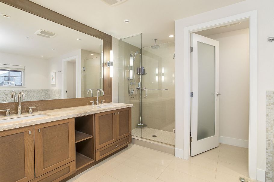 28 555 Raven Woods Drive North Vancouver, BC - 28