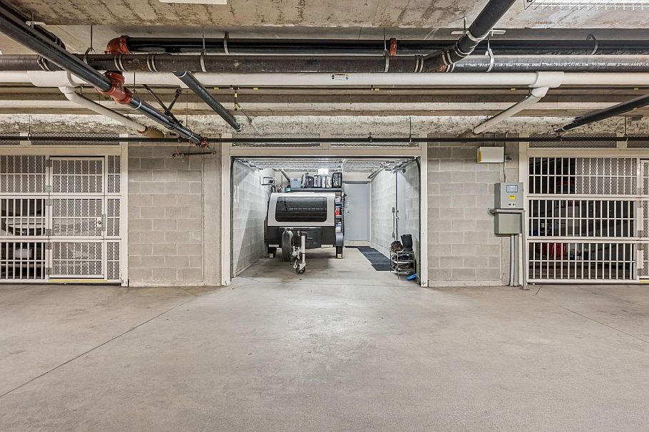 755 W 42 Avenue Vancouver, BC - 14