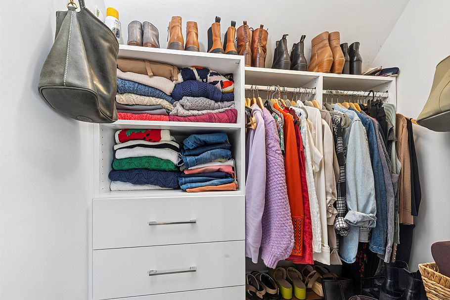 1 244 E 5th Street North Vancouver, BC - 28