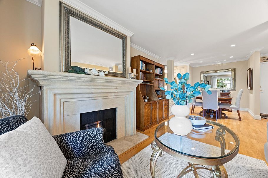 203 1125 Gilford Street Vancouver, BC - 5