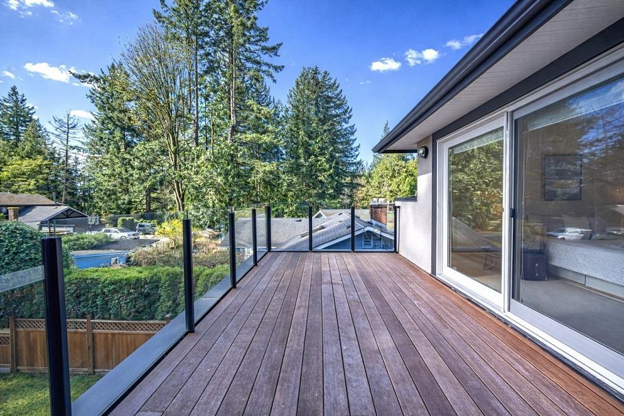 839 W 20th Street North Vancouver, BC - 37