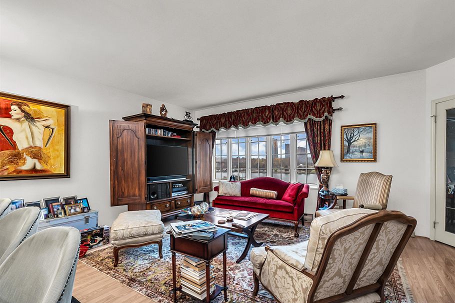 302 1311 Beach Avenue Vancouver, BC - 12