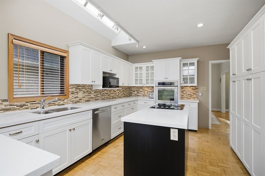 2865 W 30th Avenue Vancouver, BC - 7